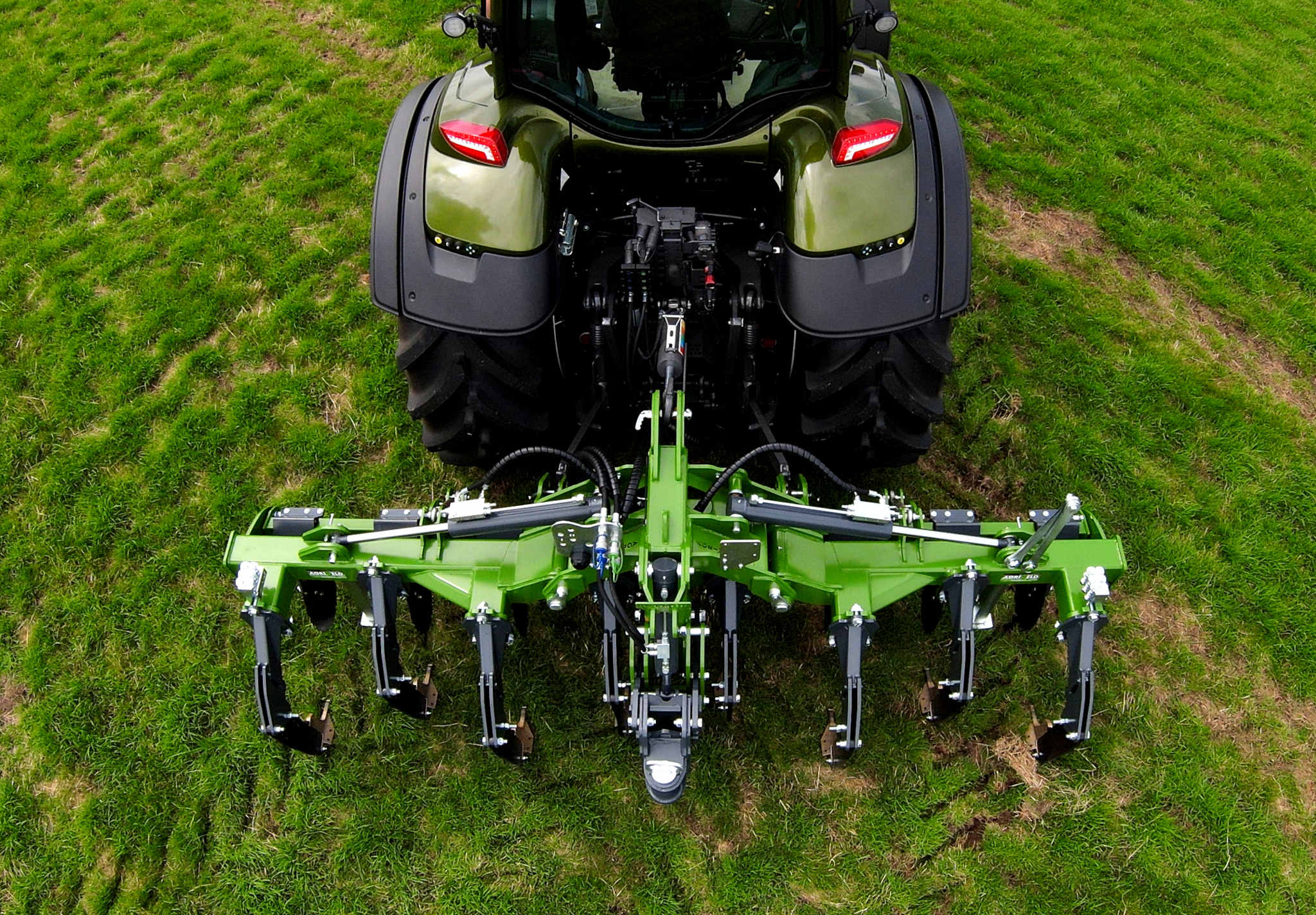 Agriweld Assist Compact on Tractor viewed from above