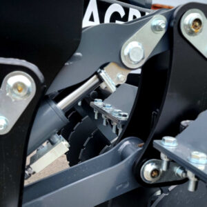 Close up of Multi-Till hydraulic lift lower